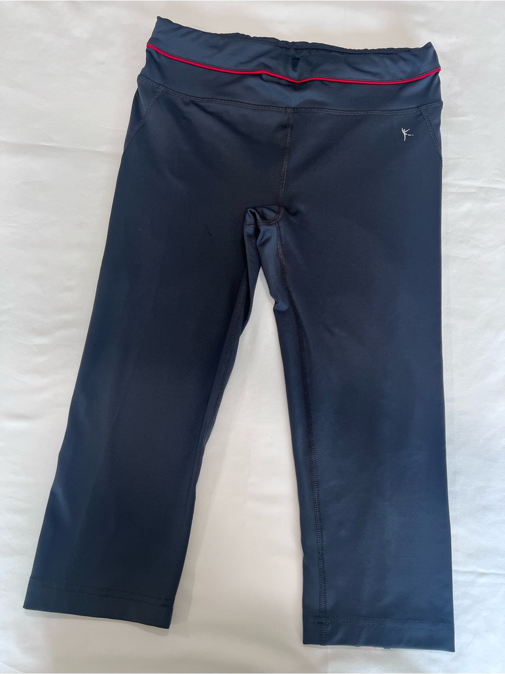 Koral women’s greyCapri Leggings with red Piping